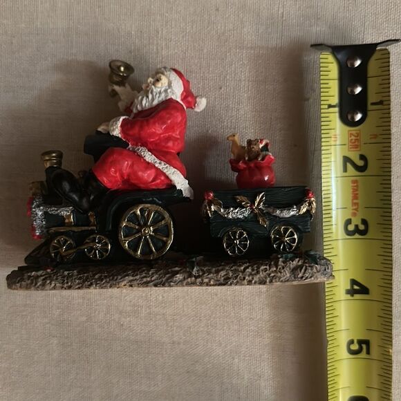 Vintage Santa Claus figurine riding a train w presents - Picture 7 of 7